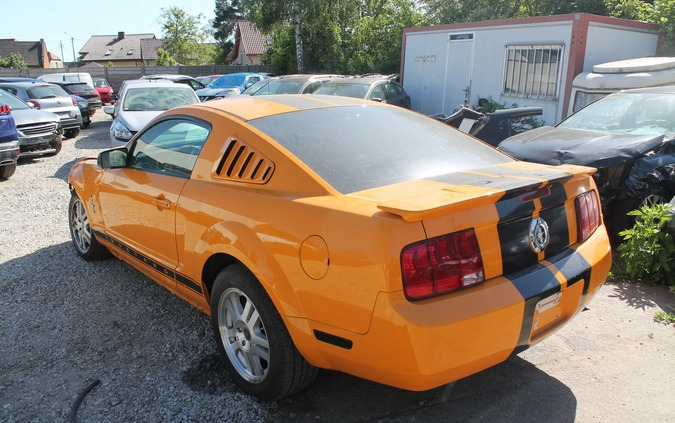 Ford Mustang cena 26900 przebieg: 174871, rok produkcji 2007 z Brwinów małe 46